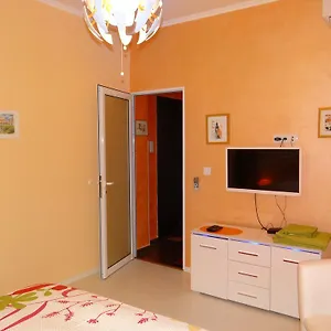 Апартаменты Orange Flower 1
