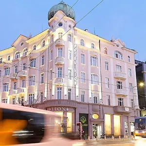 Otel Lion